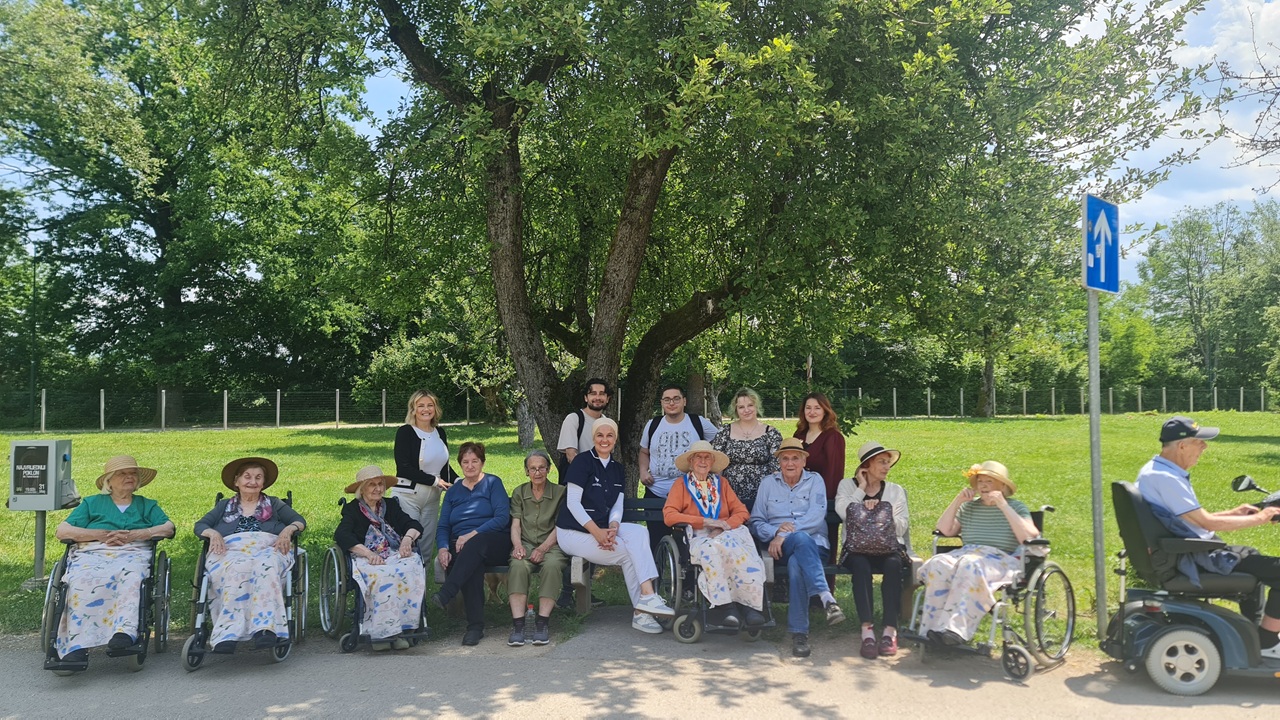 PSY Study Program Organizes Visit to Sentivo Nursing Home PSY Study Program Organizes Visit to Sentivo Nursing Home