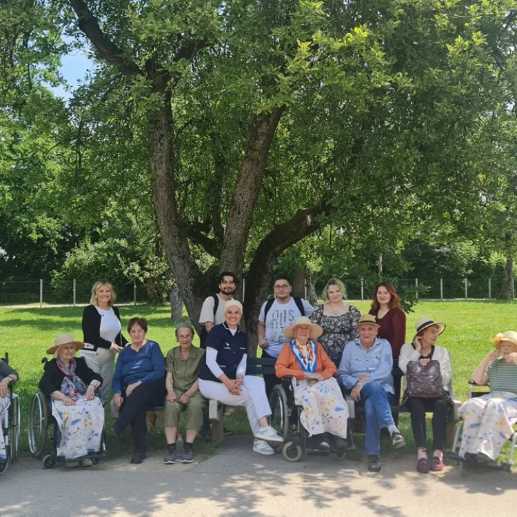 PSY Study Program Organizes Visit to Sentivo Nursing Home